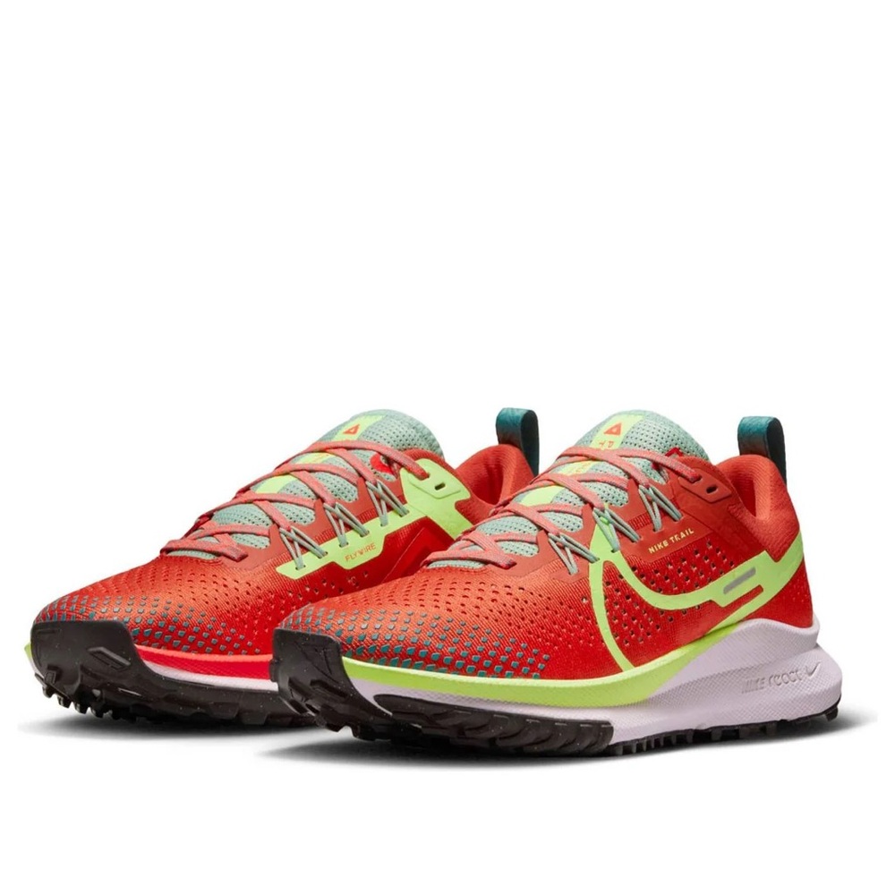 NEW! Nike React Pegasus Trail 4 - Mantra Orange / Ghost Green. Womens/Size 8